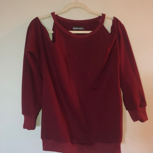 Cold Shoulder Sweater - Picture 2 of 3